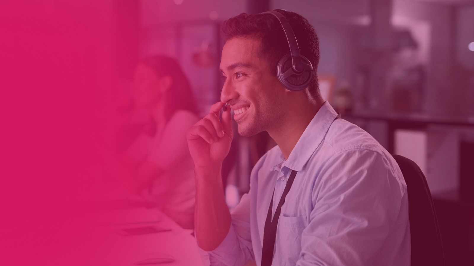 “alt =atendimento com telefonia voip”